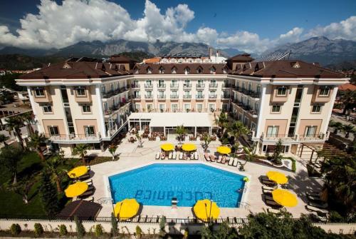 10 фото отеля L'oceanica Beach Resort Hotel 5* 