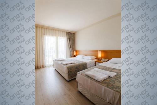 7 фото отеля L'oceanica Beach Resort Hotel 5* 