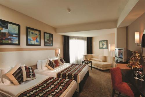 32 фото отеля Long Beach Resort Hotel & Spa Deluxe 5* 