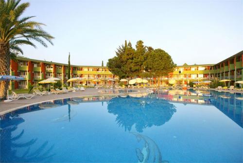 10 фото отеля Lonicera World Hotel 4* 