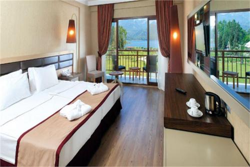 13 фото отеля Marmaris Resort Deluxe 5* 