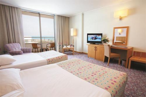 20 фото отеля Miracle Resort Hotel 5* 