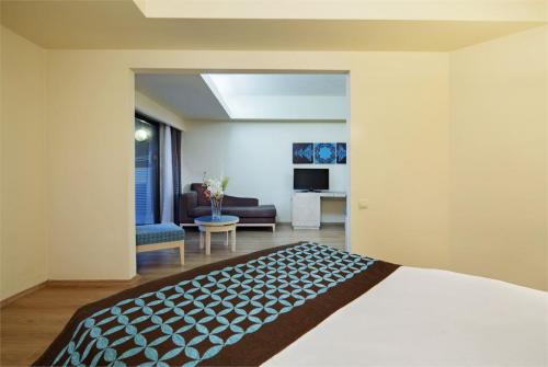 41 фото отеля Nashira Resort Hotel & Spa 5* 