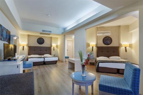 42 фото отеля Nashira Resort Hotel & Spa 5* 
