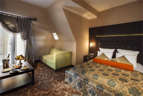 37 фото отеля Orange County Resort Hotel 5* 