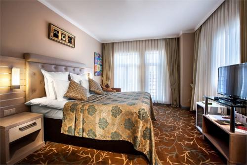 48 фото отеля Orange County Resort Hotel 5* 