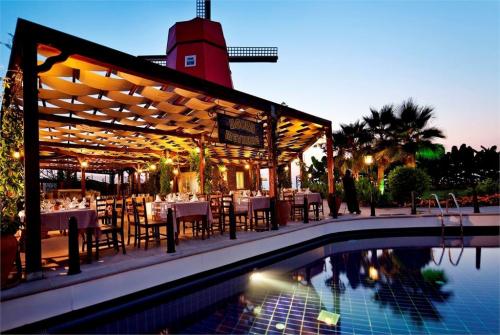 70 фото отеля Orange County Resort Hotel 5* 