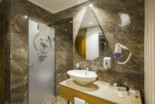 5 фото отеля Port Nature Luxury Resort Hotel Spa 5* 