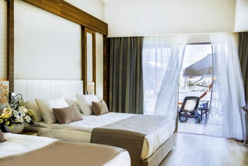 7 фото отеля Port Nature Luxury Resort Hotel Spa 5* 