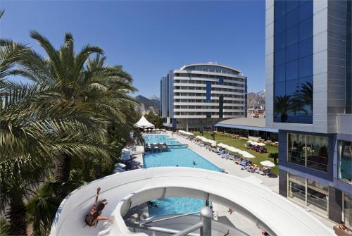 2 фото отеля Porto Bello Hotel Resort & Spa 5* 