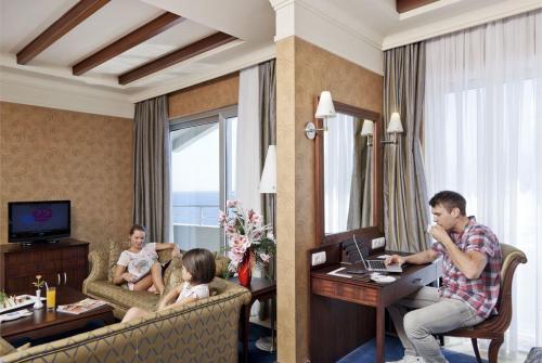 28 фото отеля Porto Bello Hotel Resort & Spa 5* 