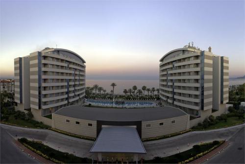 3 фото отеля Porto Bello Hotel Resort & Spa 5* 