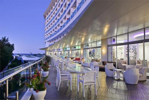 13 фото отеля Q Premium Resort 5* 