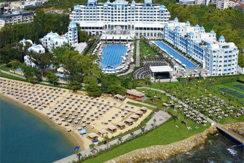 5 фото отеля Rubi Platinum Spa Resort & Suites 5* 