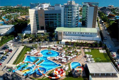 9 фото отеля Sherwood Breezes Resort Hotel 5* 