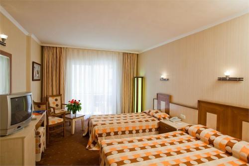 28 фото отеля Stella Beach Hotel 5* 