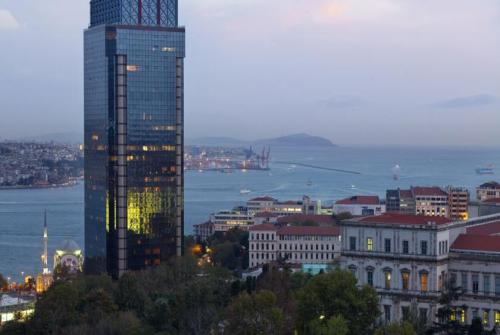 1 фото отеля The Ritz-Carlton Istanbul 5* 