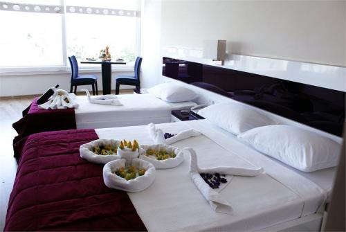 20 фото отеля Tourist Hotel Antalya 3* 