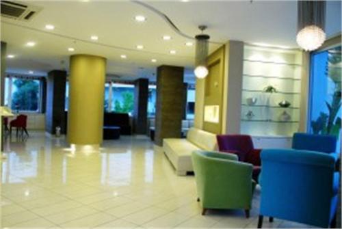 4 фото отеля Tourist Hotel Antalya 3* 