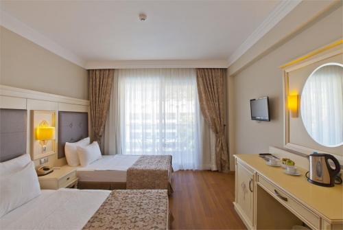 22 фото отеля Turunc Hotel 5* 