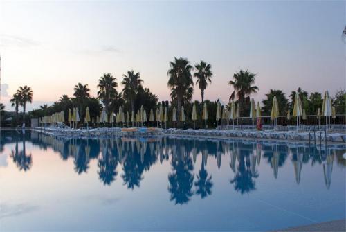 9 фото отеля Von Resort Golden Coast 5* 