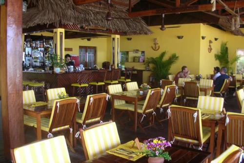 15 фото отеля Coco Beach Resort 3* 