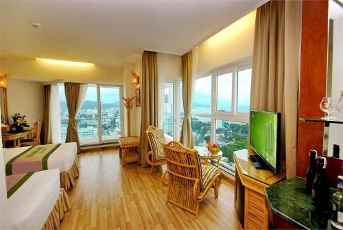 17 фото отеля Green World Hotel Nha Trang 4* 
