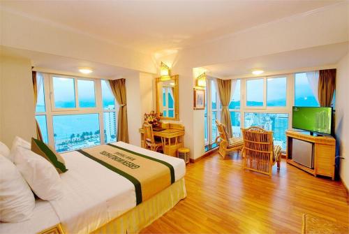 8 фото отеля Green World Hotel Nha Trang 4* 