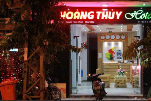 2 фото отеля Hoang Thuy Hotel 2* 