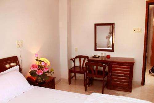 7 фото отеля Hoang Thuy Hotel 2* 