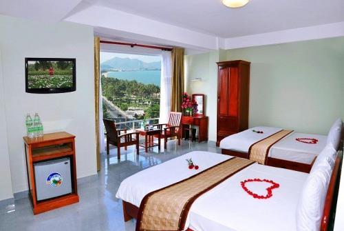 5 фото отеля Hoang Tung Hotel 2* 