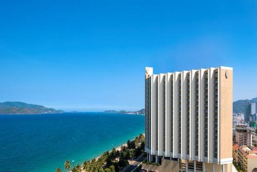 2 фото отеля Intercontinental Nha Trang 5* 