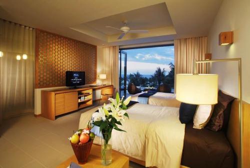 14 фото отеля Mia Resort Nha Trang 5* 