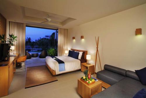 2 фото отеля Mia Resort Nha Trang 5* 