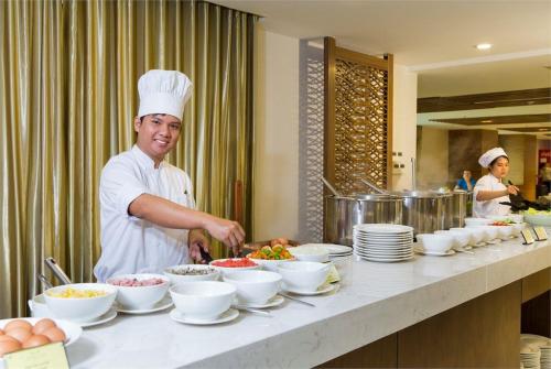 31 фото отеля Muong Thanh Nha Trang Centre 5* 
