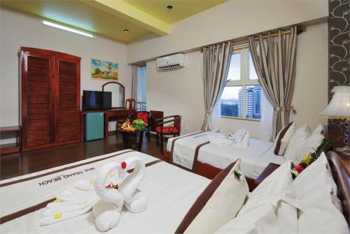 3 фото отеля Nha Trang Beach Hotel 3* 