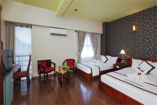 4 фото отеля Nha Trang Beach Hotel 3* 