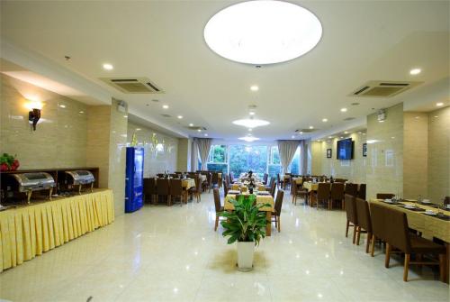 11 фото отеля Nha Trang Star Hotel 3* 