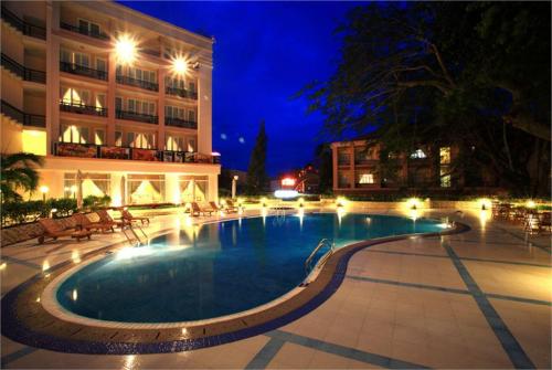 2 фото отеля Palace Hotel Vung Tau 4* 