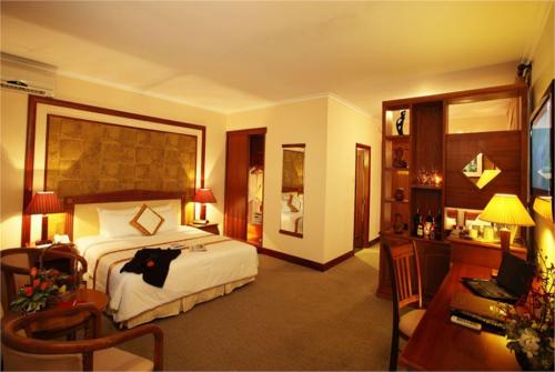 5 фото отеля Palace Hotel Vung Tau 4* 