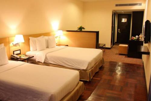 6 фото отеля Palace Saigon Hotel 4* 