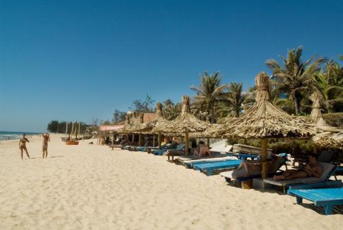 2 фото отеля Palmira Beach Resort & Spa 3* 