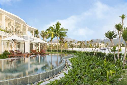 5 фото отеля Riviera Beach Resort & Spa 5* 