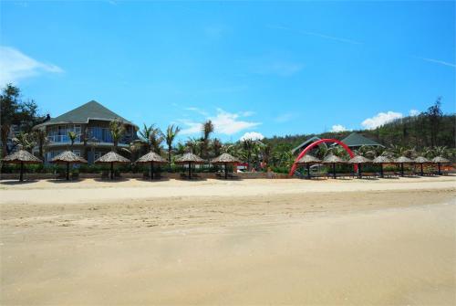 8 фото отеля Sandunes Beach Resort 4* 