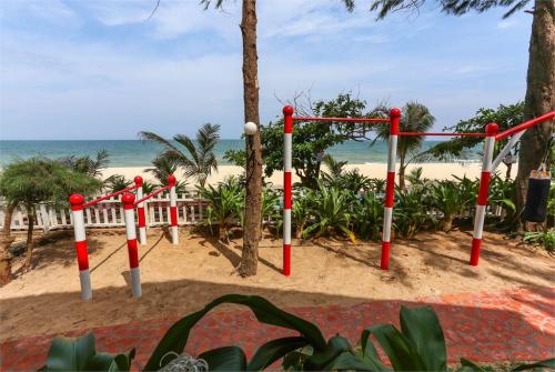 5 фото отеля Vinh Suong Seaside Hotel & Resort 3* 