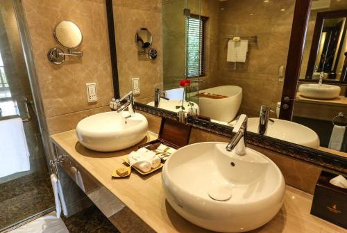 13 фото отеля Vinpearl Luxury Nha Trang 5* 