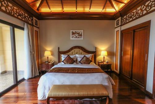 16 фото отеля Vinpearl Luxury Nha Trang 5* 
