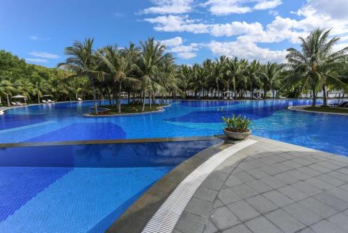 4 фото отеля Vinpearl Luxury Nha Trang 5* 