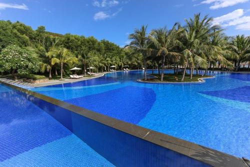 5 фото отеля Vinpearl Luxury Nha Trang 5* 