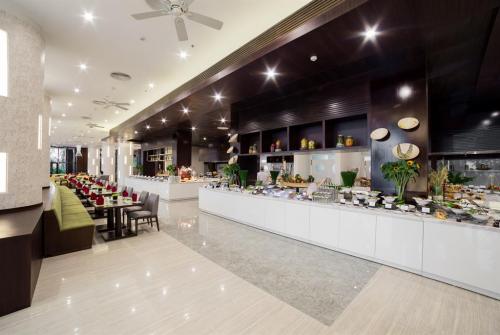 3 фото отеля Vinpearl Nha Trang Bay Resort & Villas 5* 